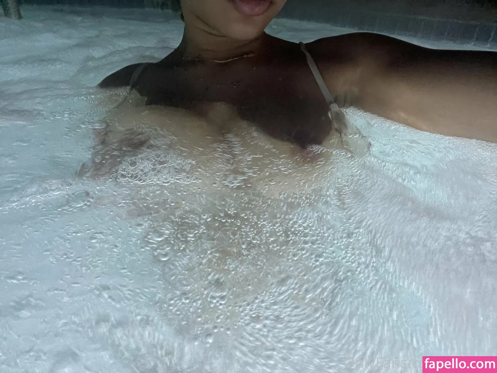 uhhliar Onlyfans Photo Gallery 