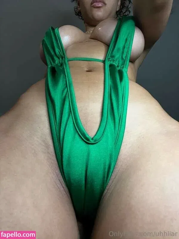 uhhliar Onlyfans Photo Gallery 