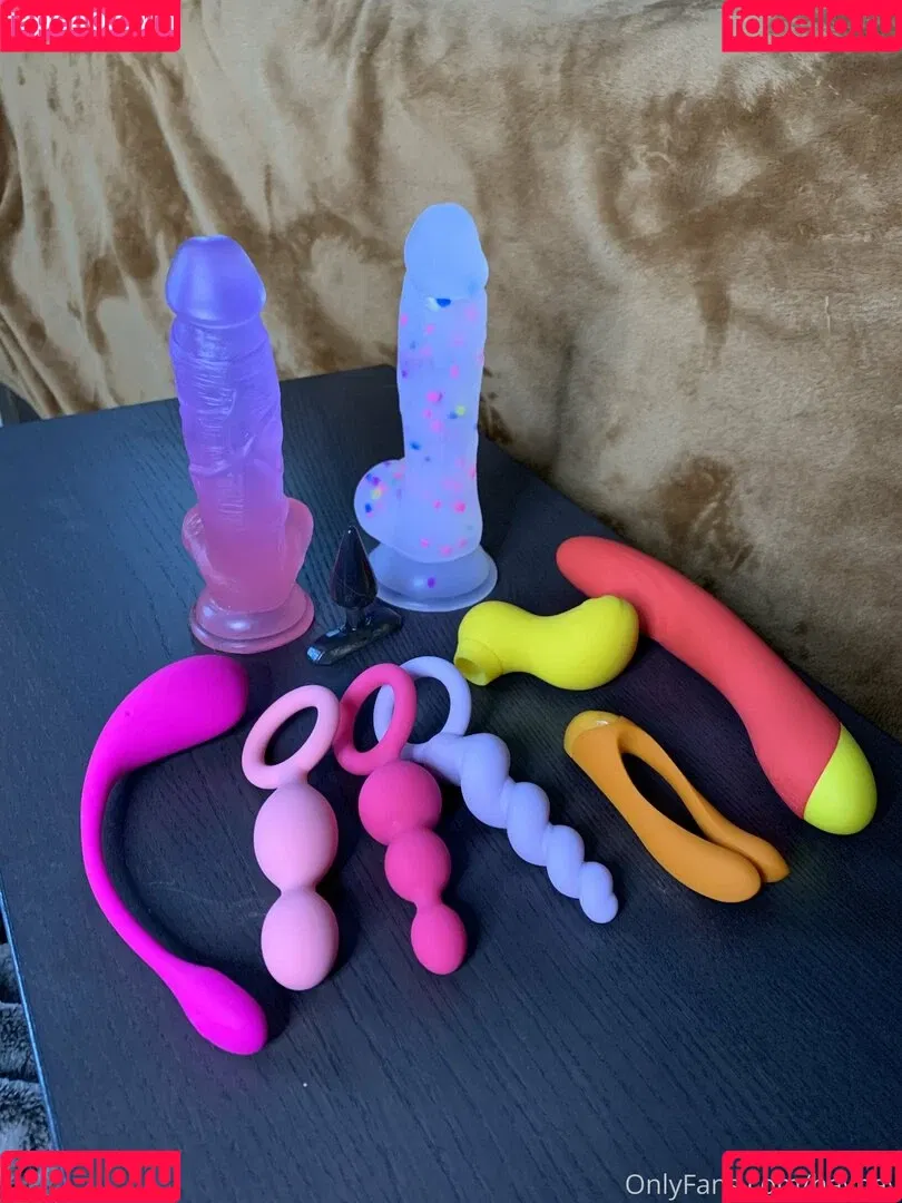 huney_buns Onlyfans Photo Gallery 