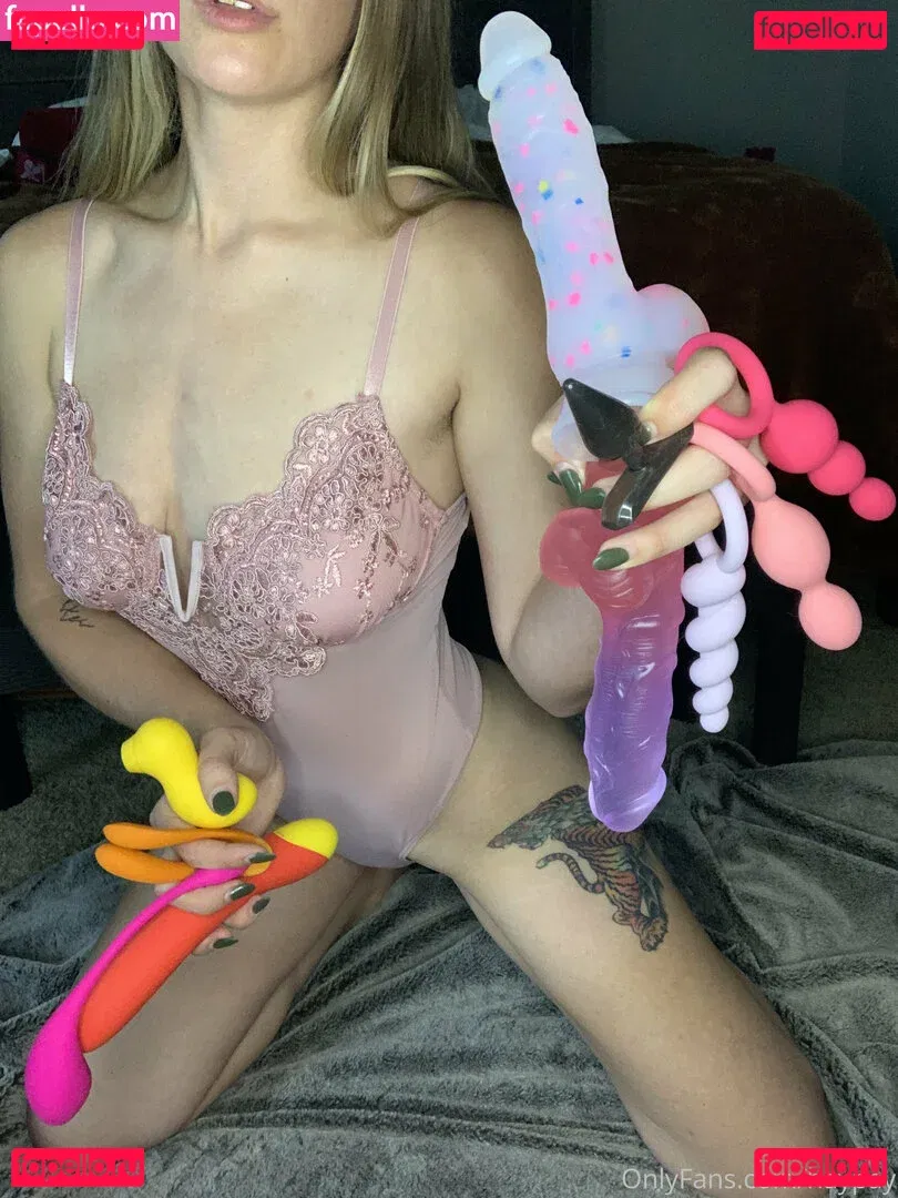 huney_buns Onlyfans Photo Gallery 