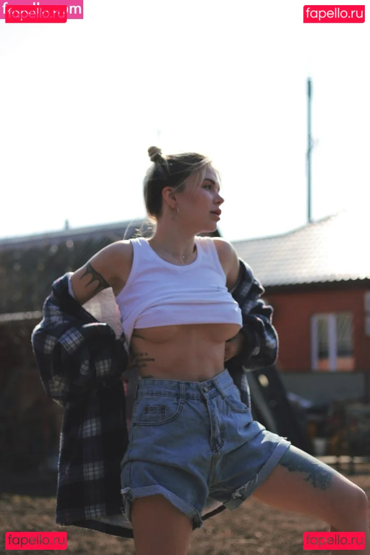 showerboyau Onlyfans Photo Gallery 