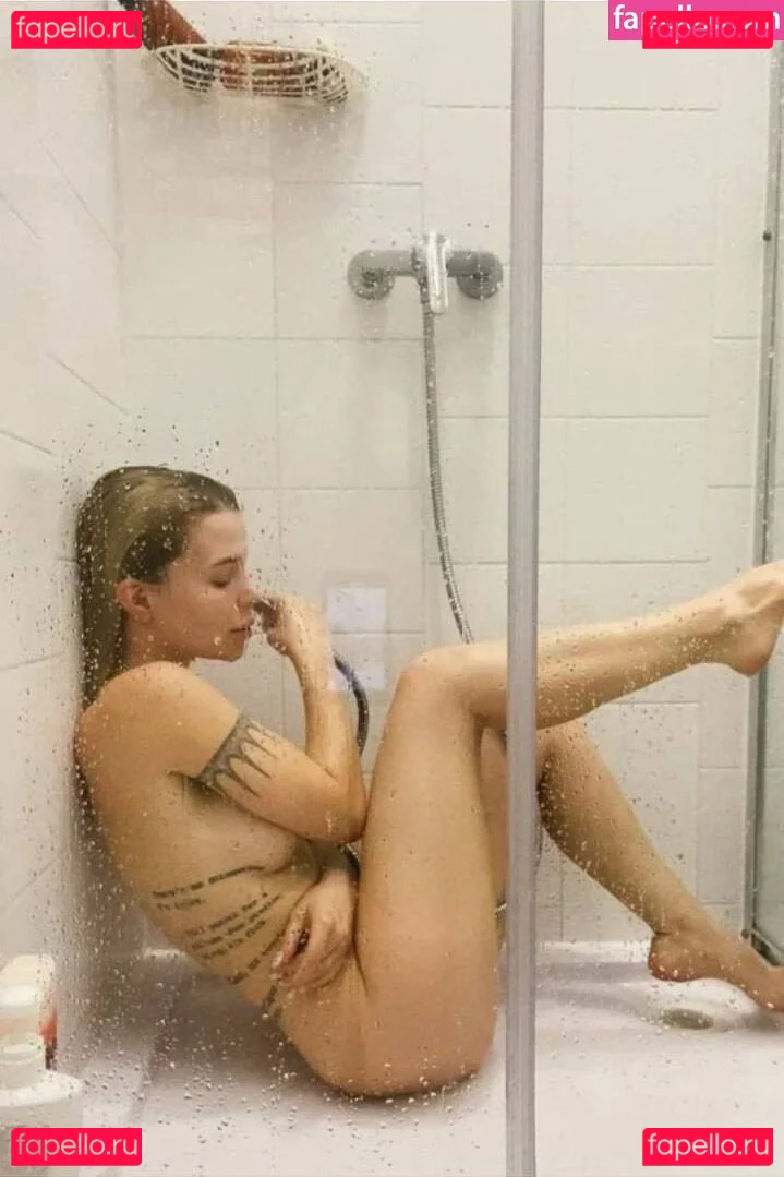 showerboyau Onlyfans Photo Gallery 