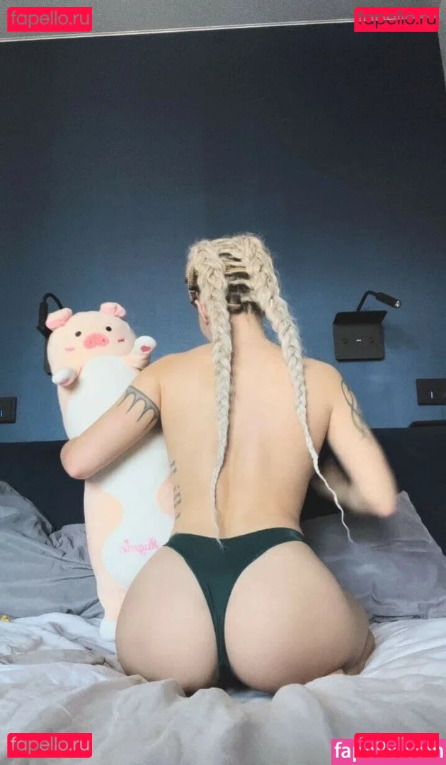 showerboyau Onlyfans Photo Gallery 