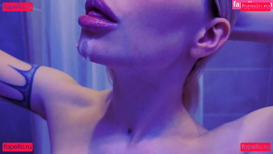 showerboyau Onlyfans Photo Gallery 