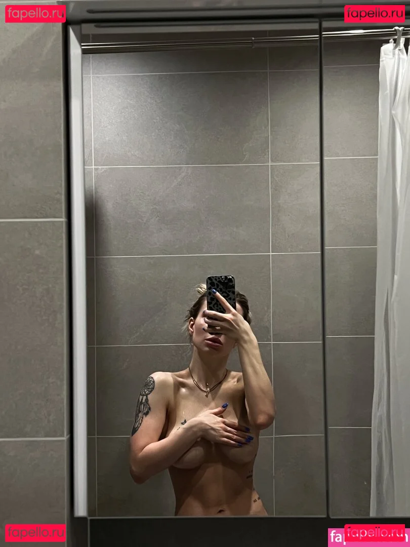 showerboyau Onlyfans Photo Gallery 