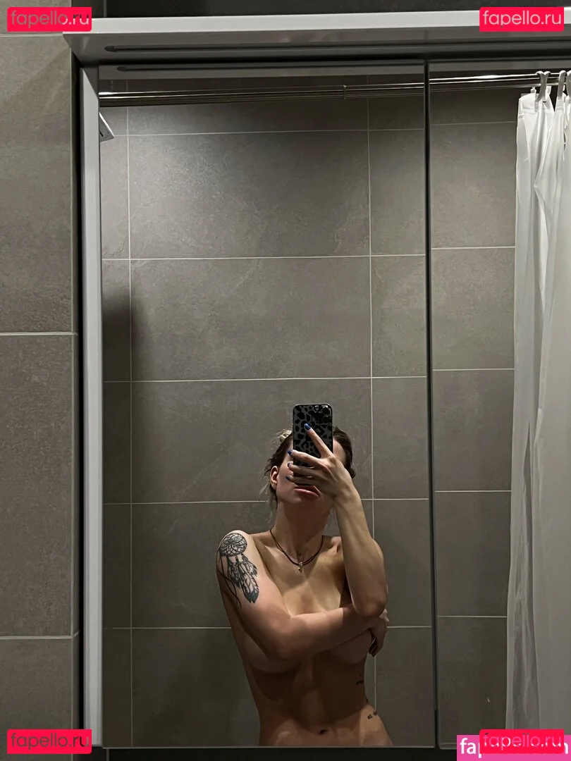 showerboyau Onlyfans Photo Gallery 