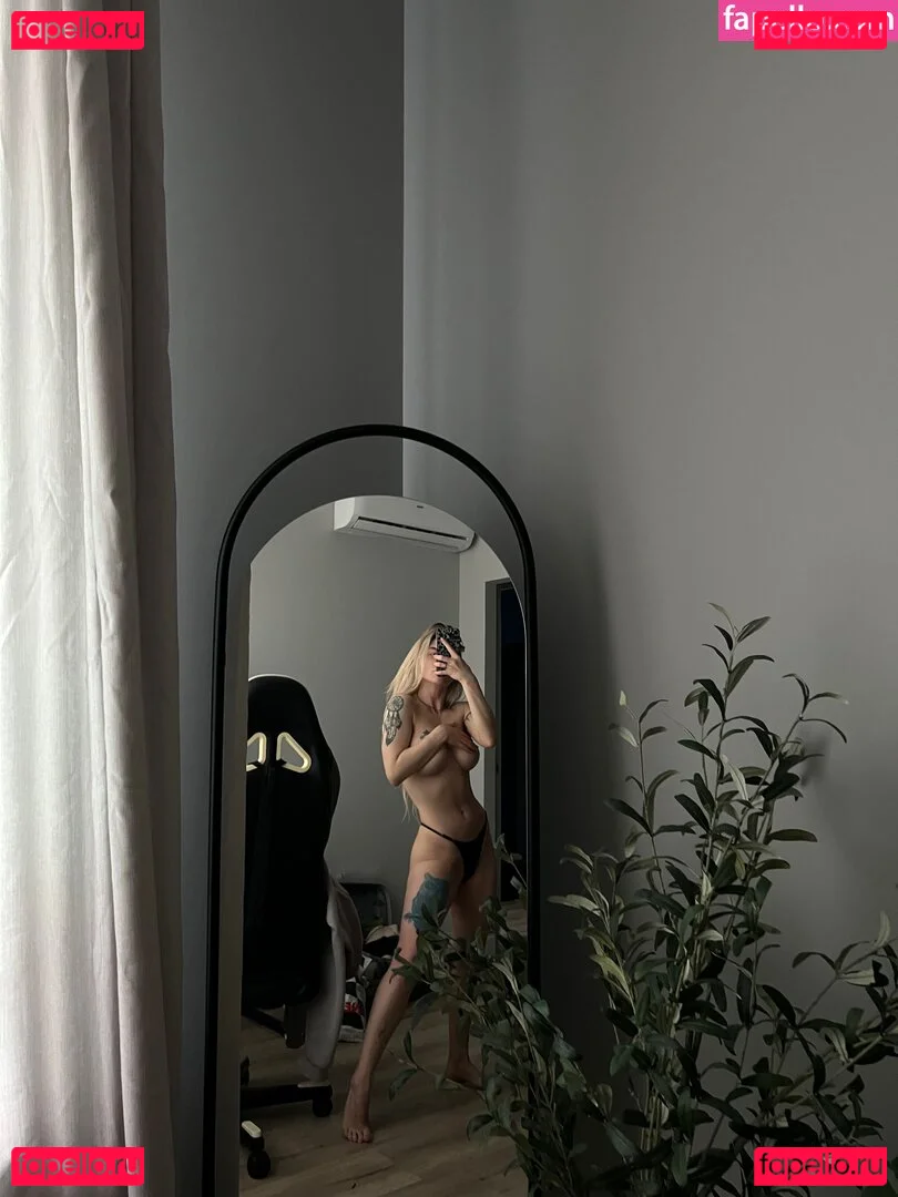 showerboyau Onlyfans Photo Gallery 