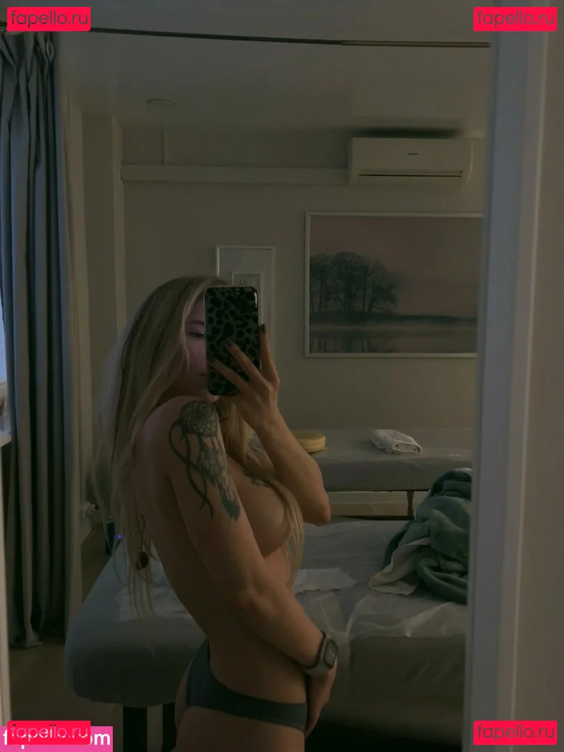 showerboyau Onlyfans Photo Gallery 