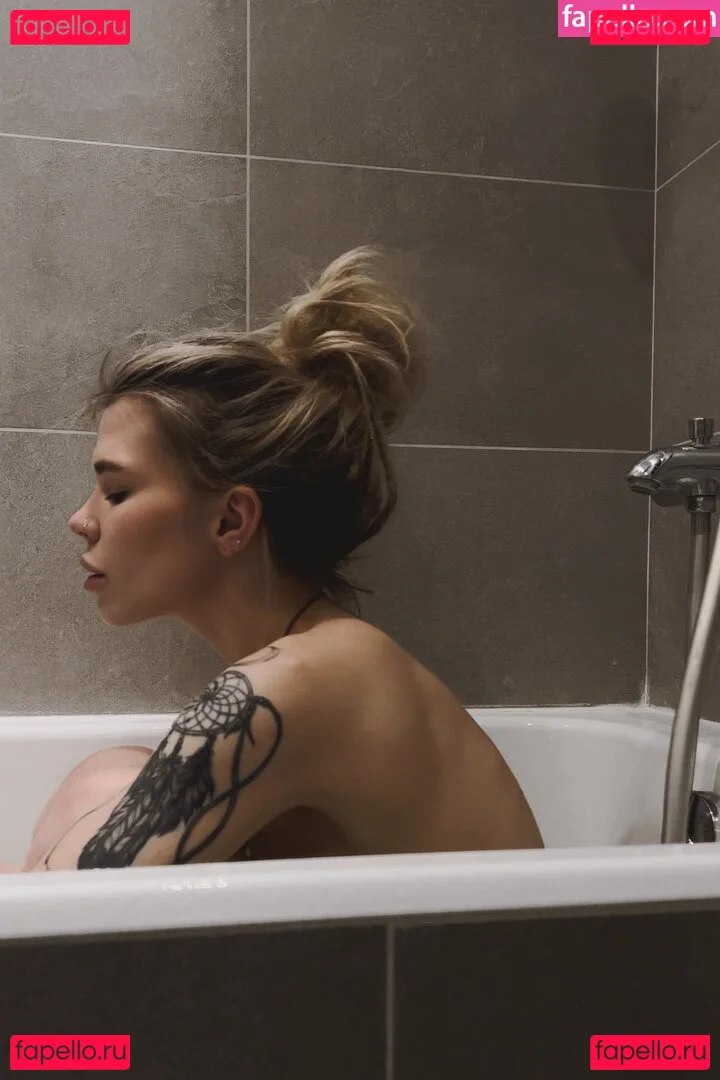 showerboyau Onlyfans Photo Gallery 