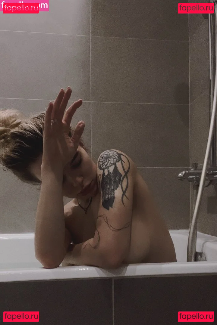 showerboyau Onlyfans Photo Gallery 