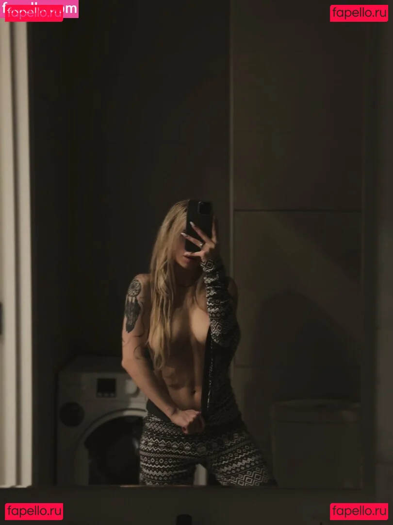 showerboyau Onlyfans Photo Gallery 