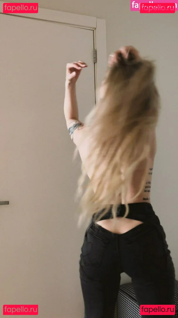 showerboyau Onlyfans Photo Gallery 