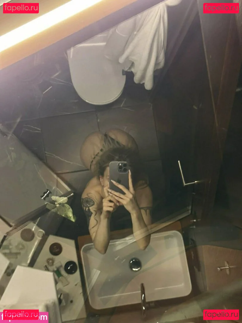 showerboyau Onlyfans Photo Gallery 