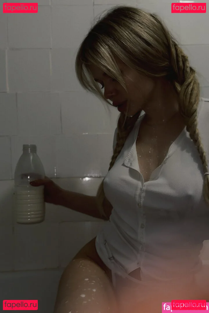 showerboyau Onlyfans Photo Gallery 