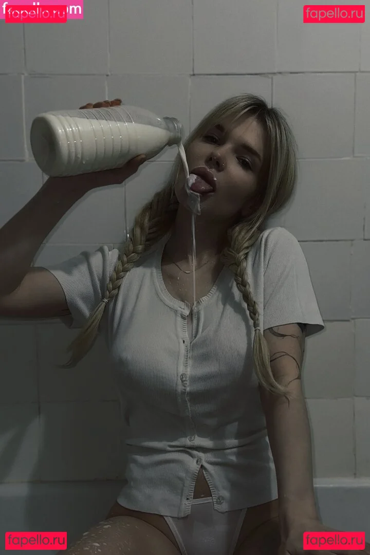 showerboyau Onlyfans Photo Gallery 