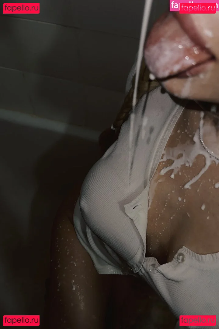 showerboyau Onlyfans Photo Gallery 