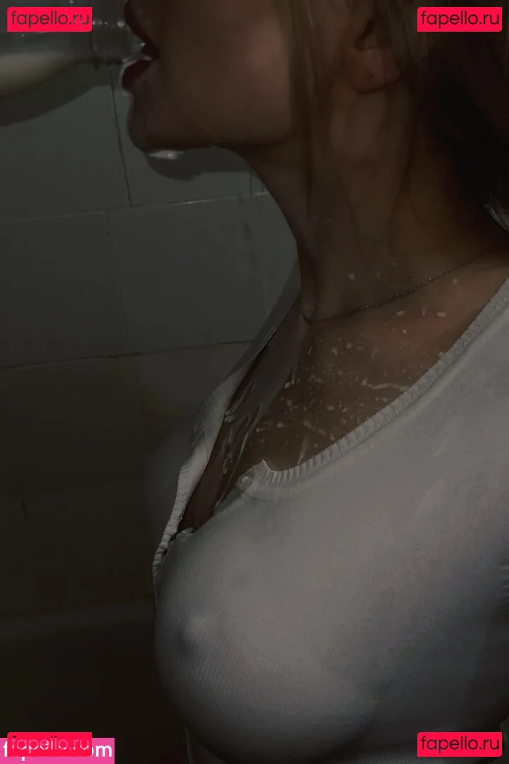 showerboyau Onlyfans Photo Gallery 