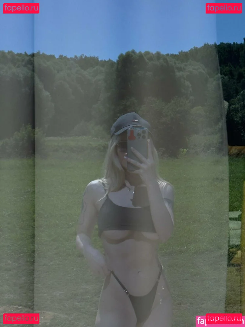 showerboyau Onlyfans Photo Gallery 