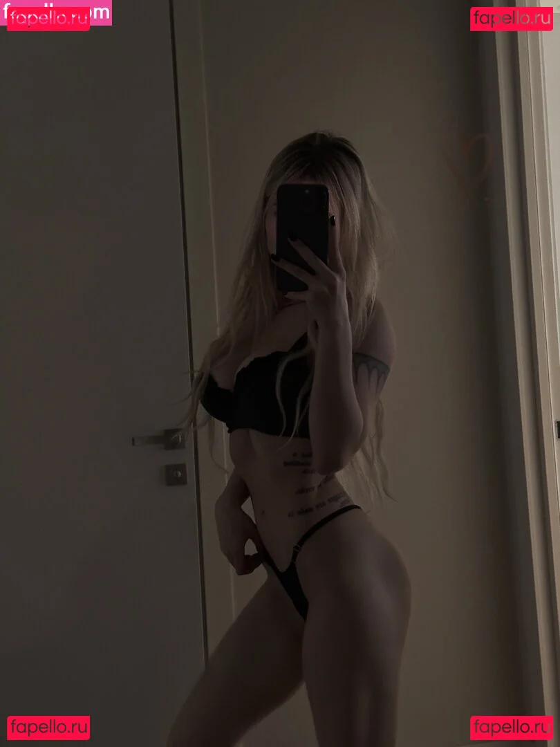 showerboyau Onlyfans Photo Gallery 