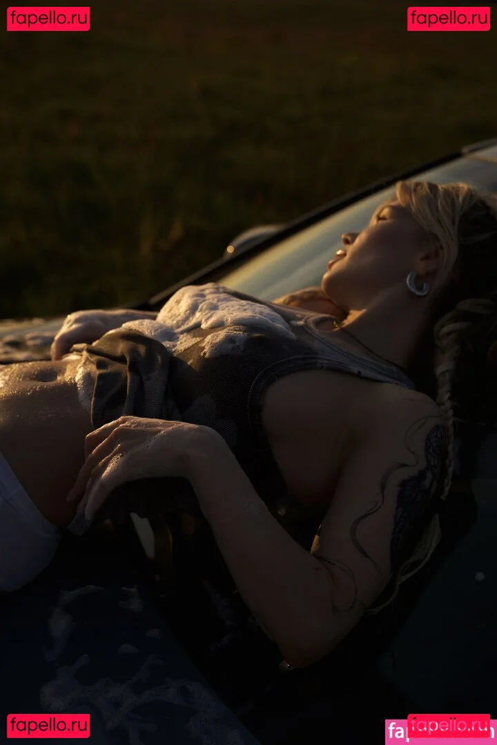 showerboyau Onlyfans Photo Gallery 