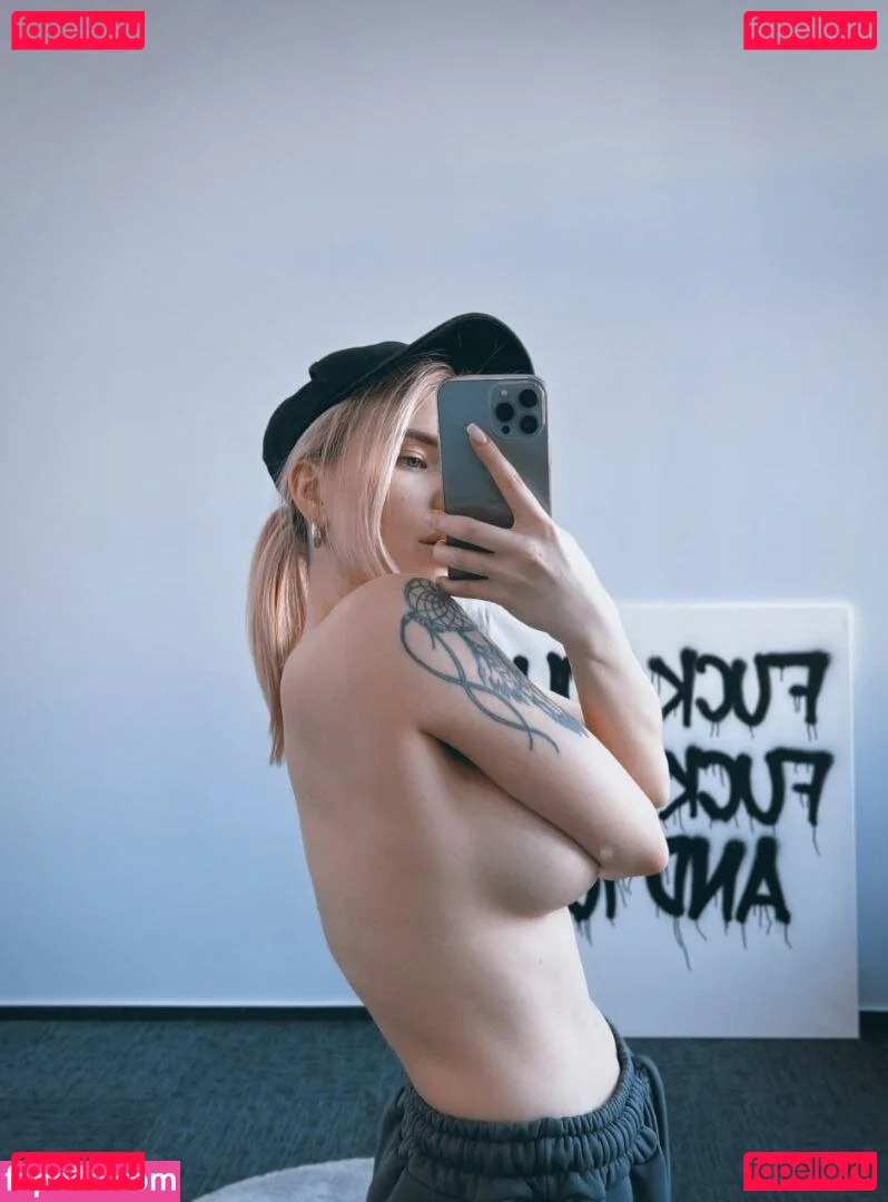 showerboyau Onlyfans Photo Gallery 