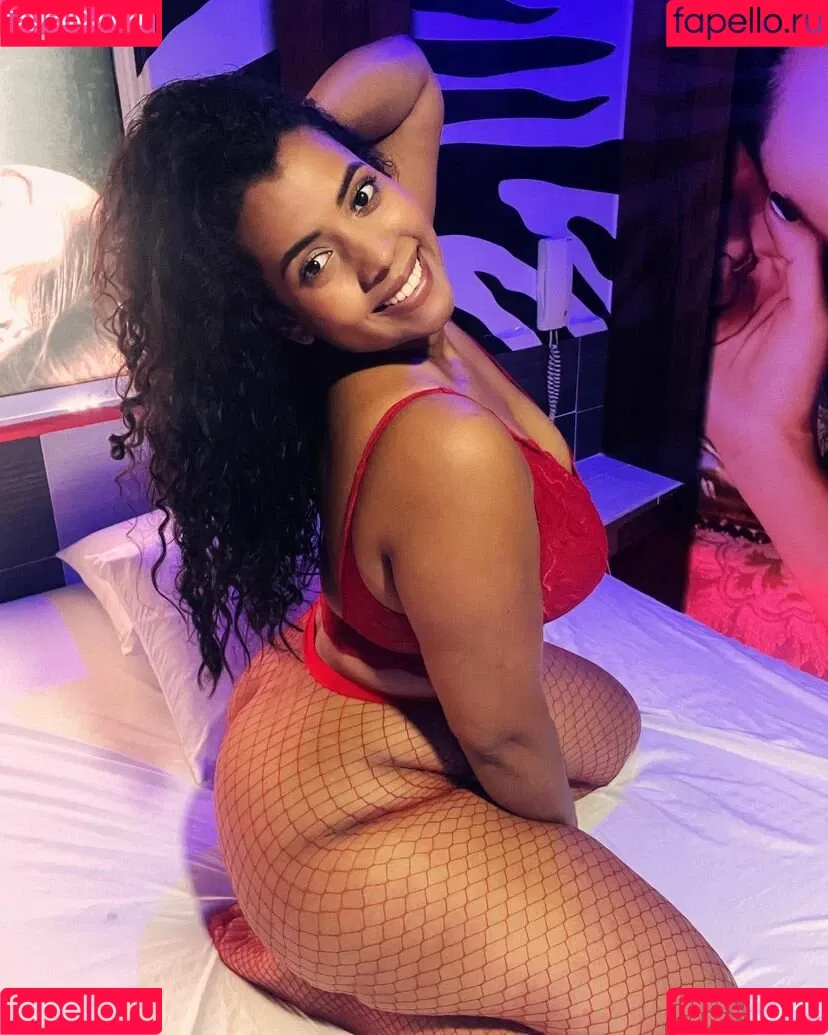 boomsar Onlyfans Photo Gallery 