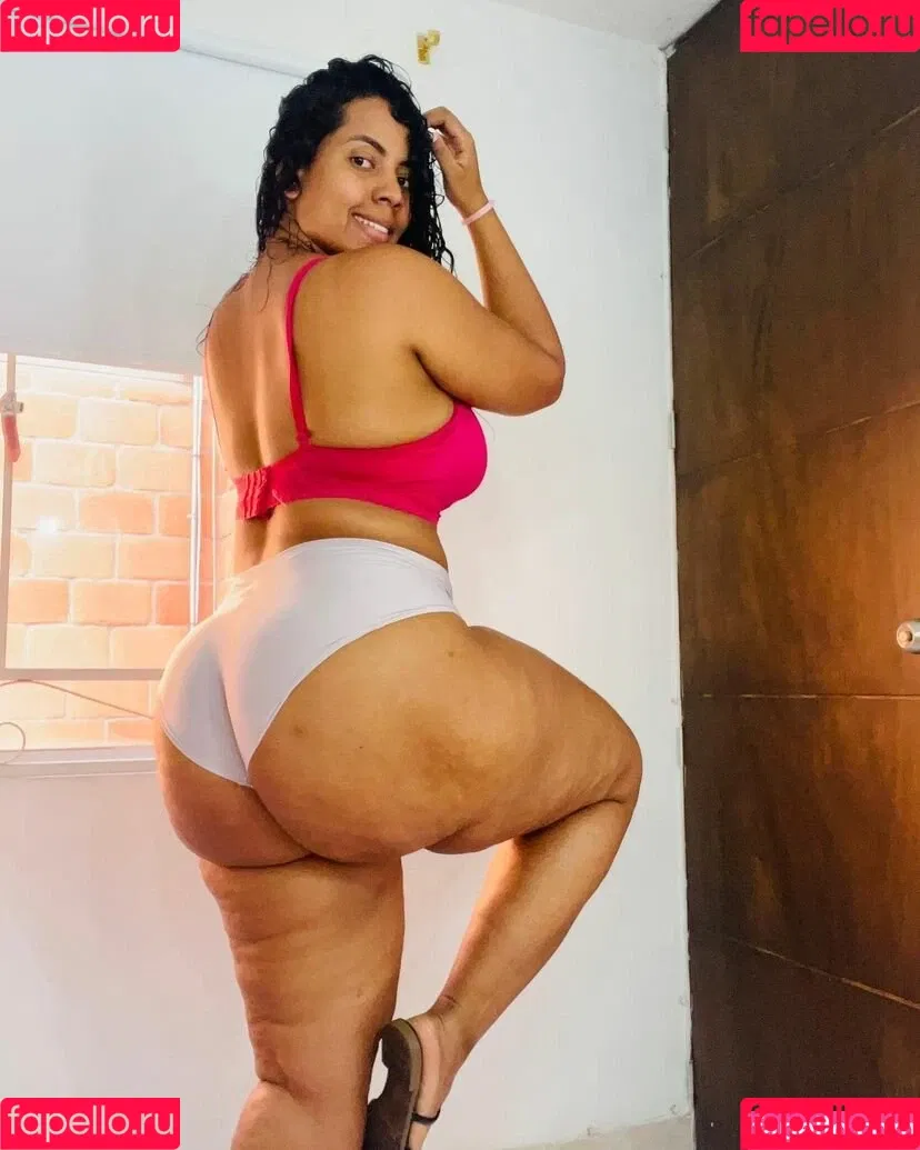 boomsar Onlyfans Photo Gallery 