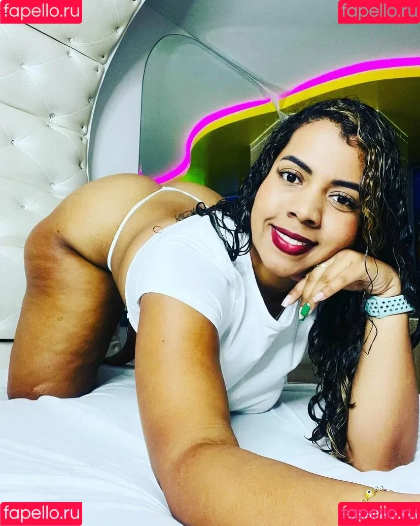 boomsar Onlyfans Photo Gallery 
