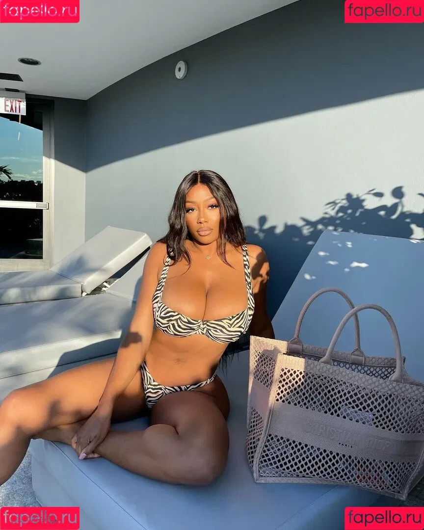 Vivipanameraofficial Onlyfans Photo Gallery 