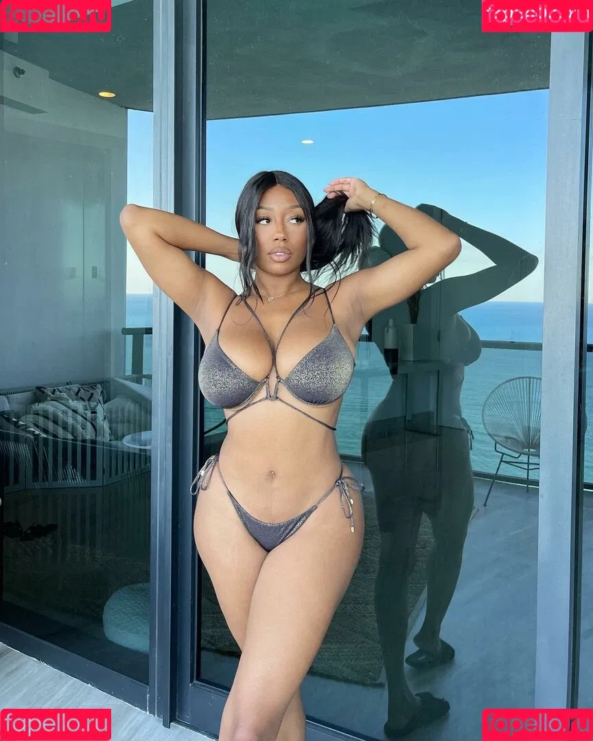 Vivipanameraofficial Onlyfans Photo Gallery 