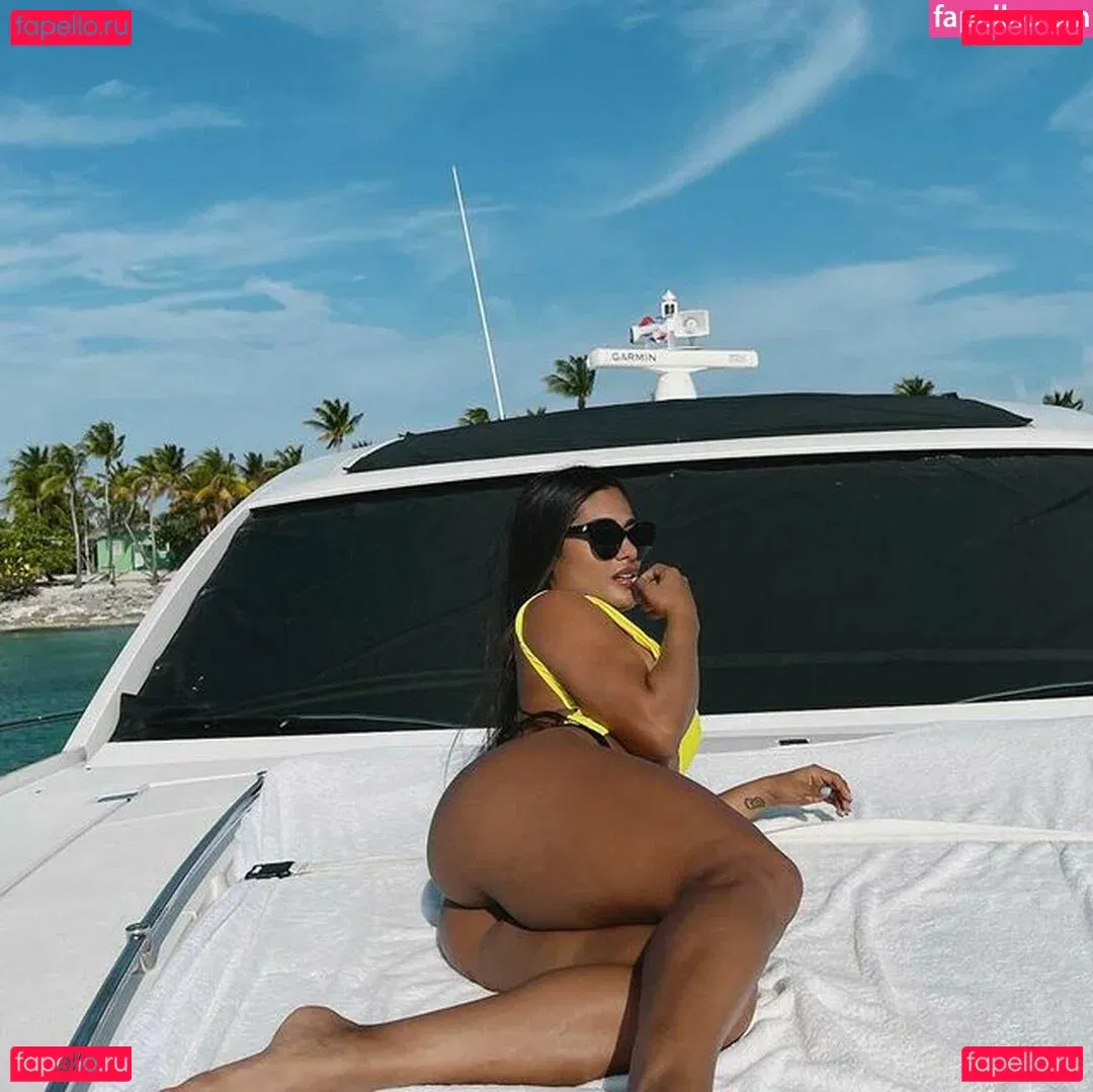 mulatafit Onlyfans Photo Gallery 