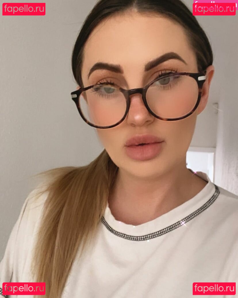 Jodie Carnall Nude Onlyfans Photo 8