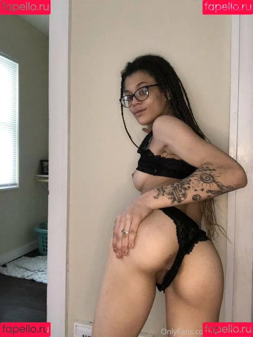 lauryn.roes Onlyfans Photo Gallery 