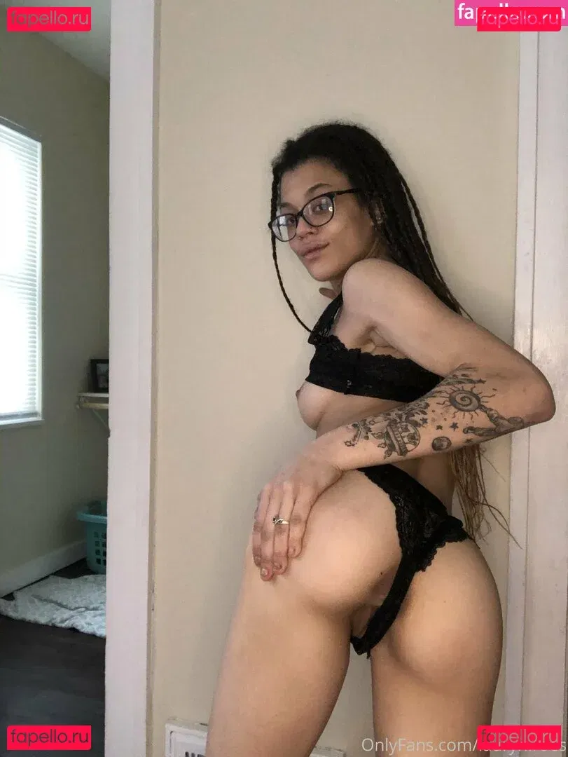 lauryn.roes Onlyfans Photo Gallery 