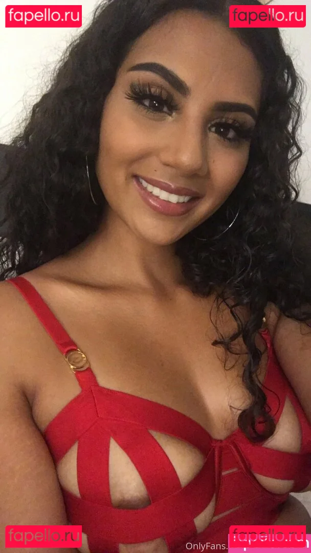 priyasinghxxx Onlyfans Photo Gallery 