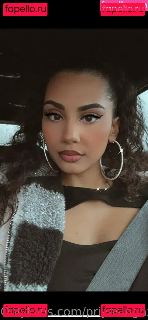 priyasinghxxx Onlyfans Photo Gallery 