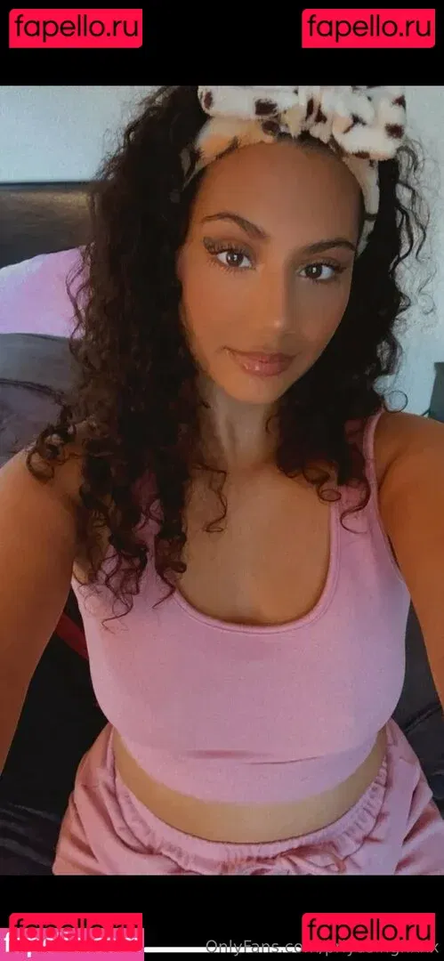 priyasinghxxx Onlyfans Photo Gallery 