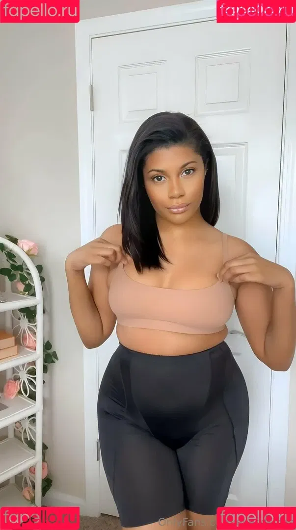 elleseefree Onlyfans Photo Gallery 