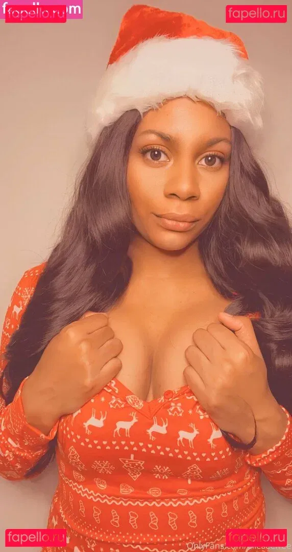 elleseefree Onlyfans Photo Gallery 