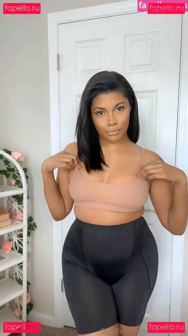 elleseefree Onlyfans Photo Gallery 