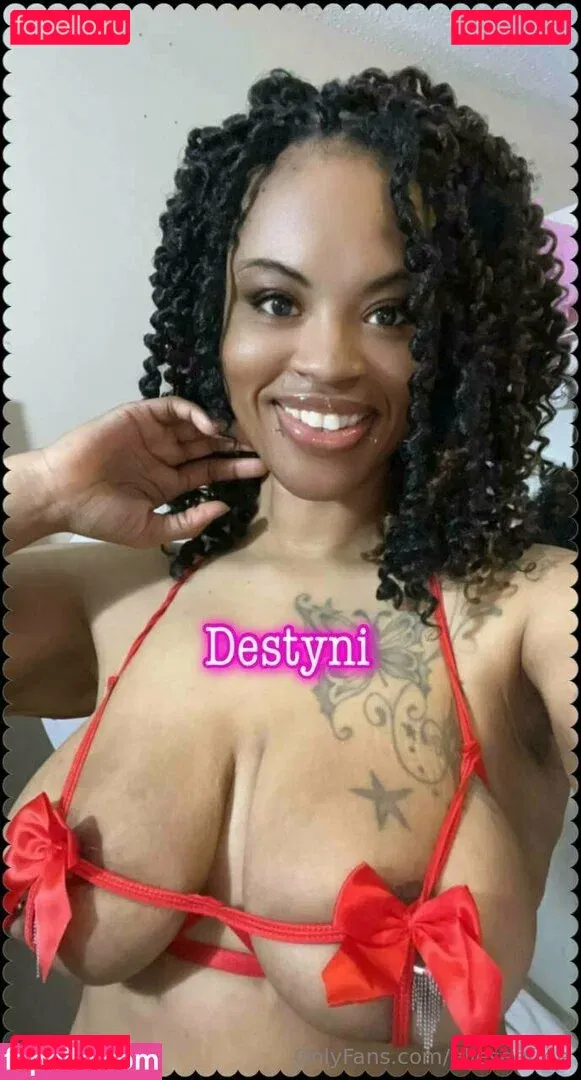 elleseefree Onlyfans Photo Gallery 