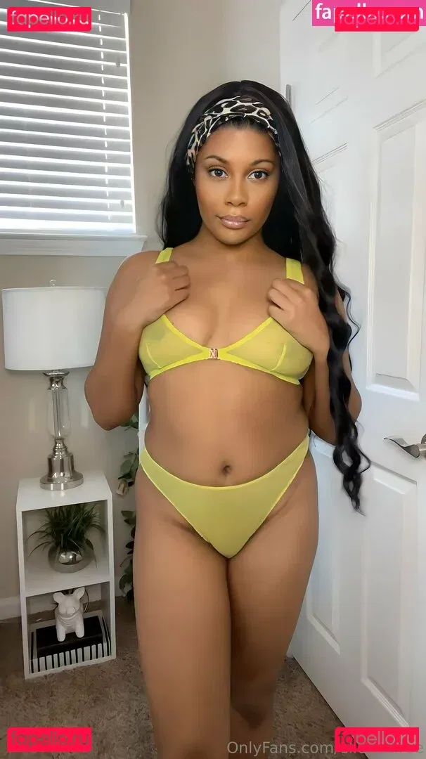 elleseefree Onlyfans Photo Gallery 