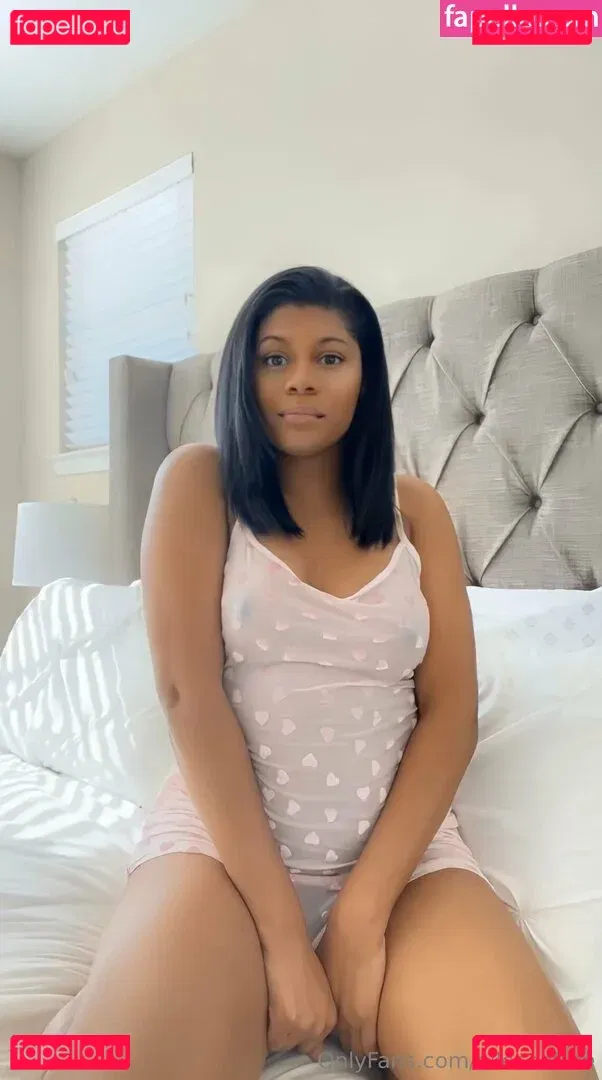 elleseefree Onlyfans Photo Gallery 