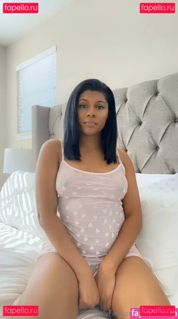 elleseefree Onlyfans Photo Gallery 