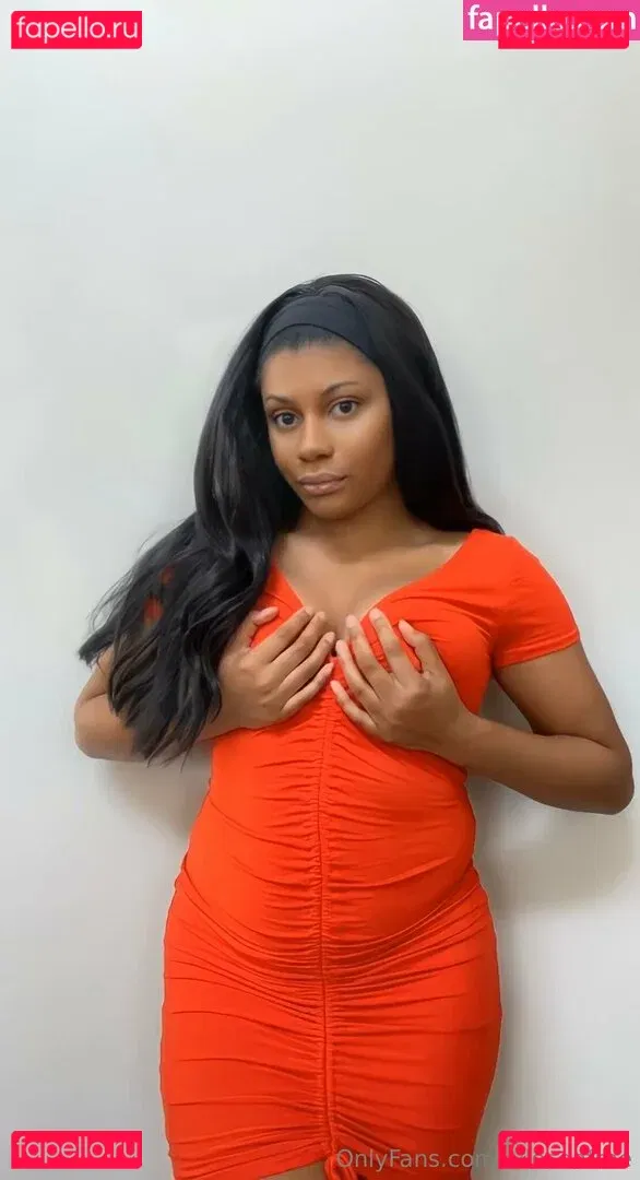 elleseefree Onlyfans Photo Gallery 