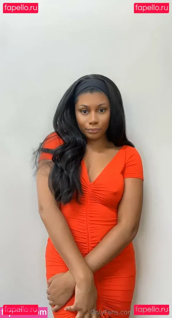 elleseefree Onlyfans Photo Gallery 