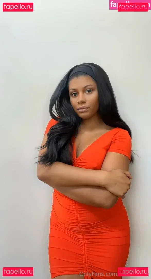 elleseefree Onlyfans Photo Gallery 