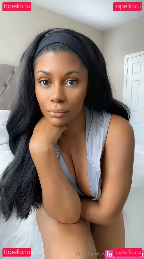 elleseefree Onlyfans Photo Gallery 