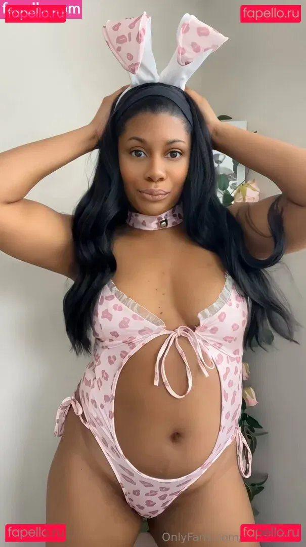 elleseefree Onlyfans Photo Gallery 