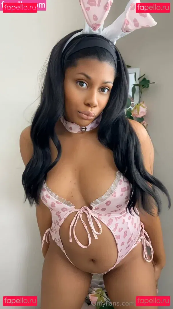 elleseefree Onlyfans Photo Gallery 